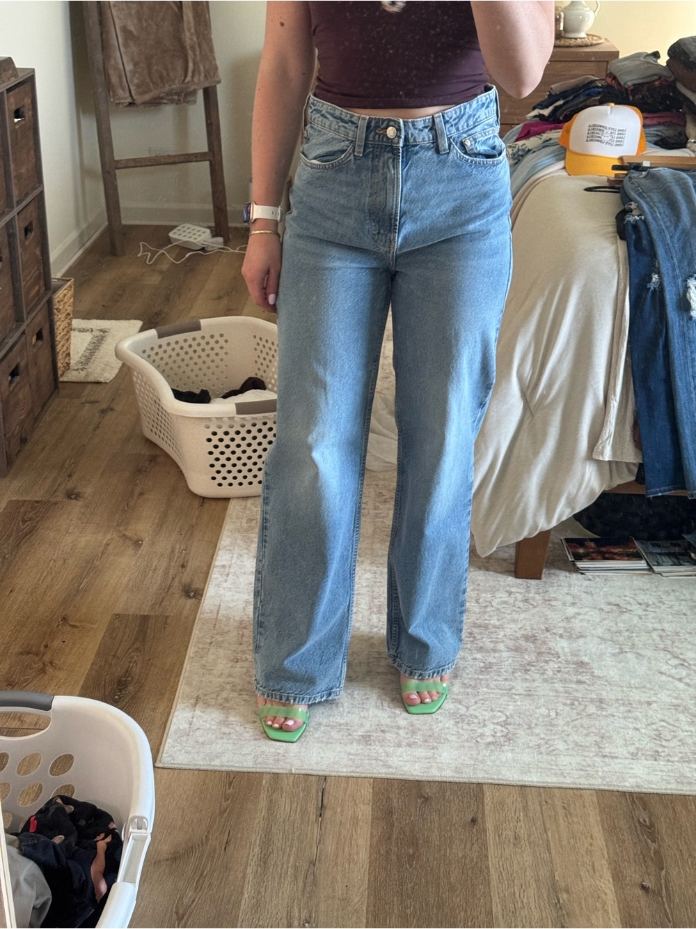 High-Rise Light Wash Straight Leg Jeans - Light Blue